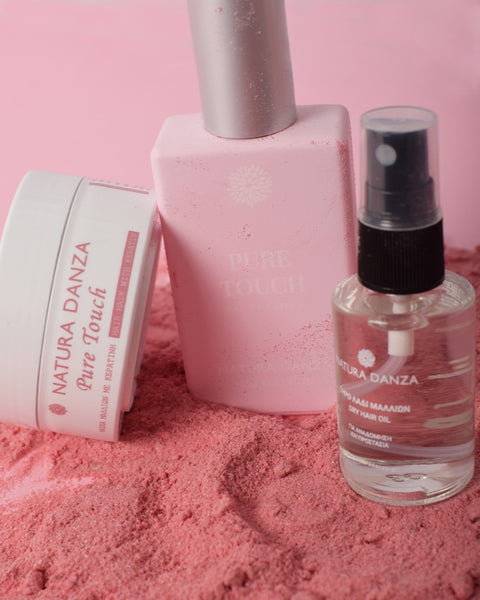 Σετ με άρωμα Πούδρας Pure Touch: Άρωμα & Μάσκα Μαλλιών Κερατίνης 75ml και Ξηρό Λάδι Μαλλιών - NATURADANZA