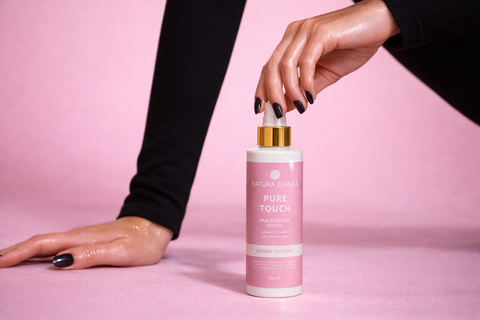 Δεν είναι το άρωμα που φοράς. Είναι αυτό που μένει πάνω σου.