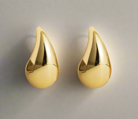 Tear Drop Earrings – Σκουλαρίκια Δάκρυ με Κομψή Λάμψη